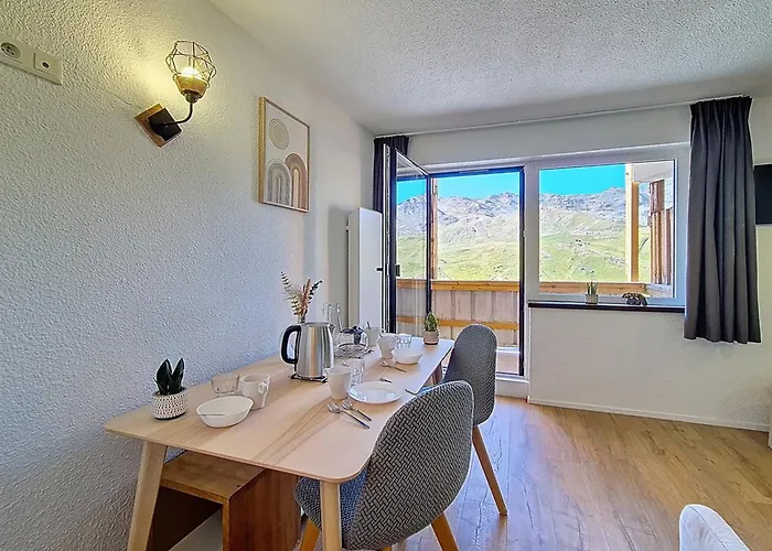 Lumineux Avec Balcon Plein Sud Au Pied Des Pistes - Fr-1-832-10